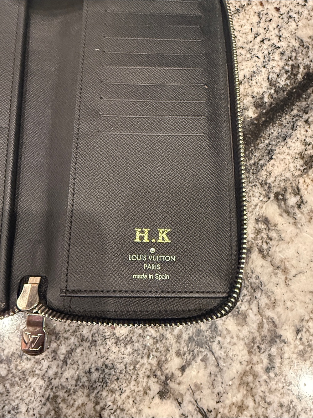 Louis Vuitton Black Zippy Leather Wallet - Picture 3 of 6